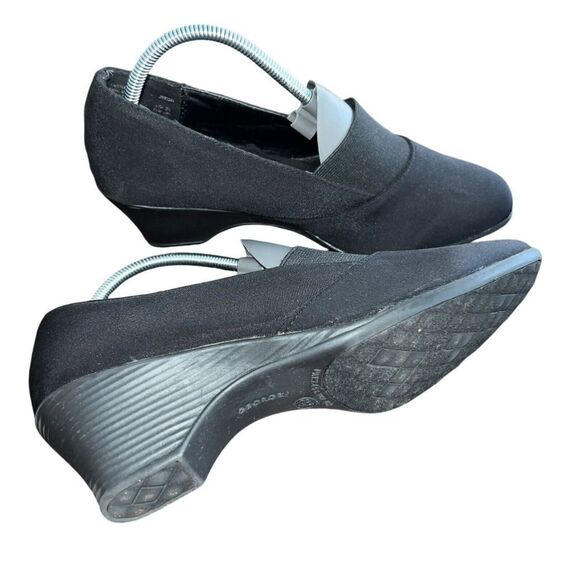 George Heels Women’s 8.5 Comfort Start Loafers Pumps Wedge Black Fabric Slip On - Picture 4 of 6
